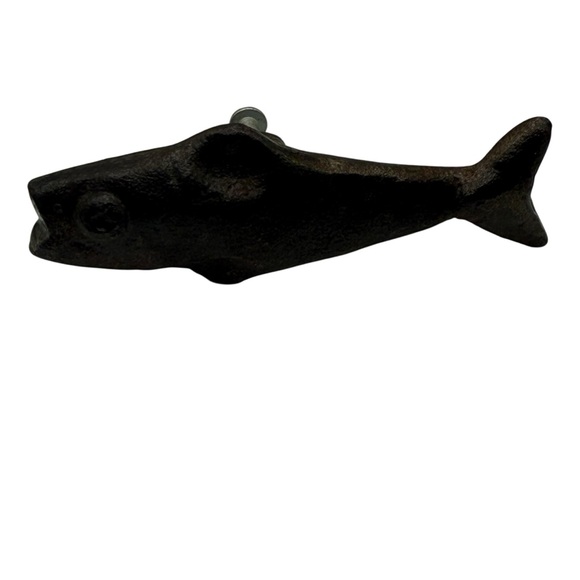 CAST IRON FISH SHAPED DRAWER PULLS – SET OF 5 - Picture 7 of 8